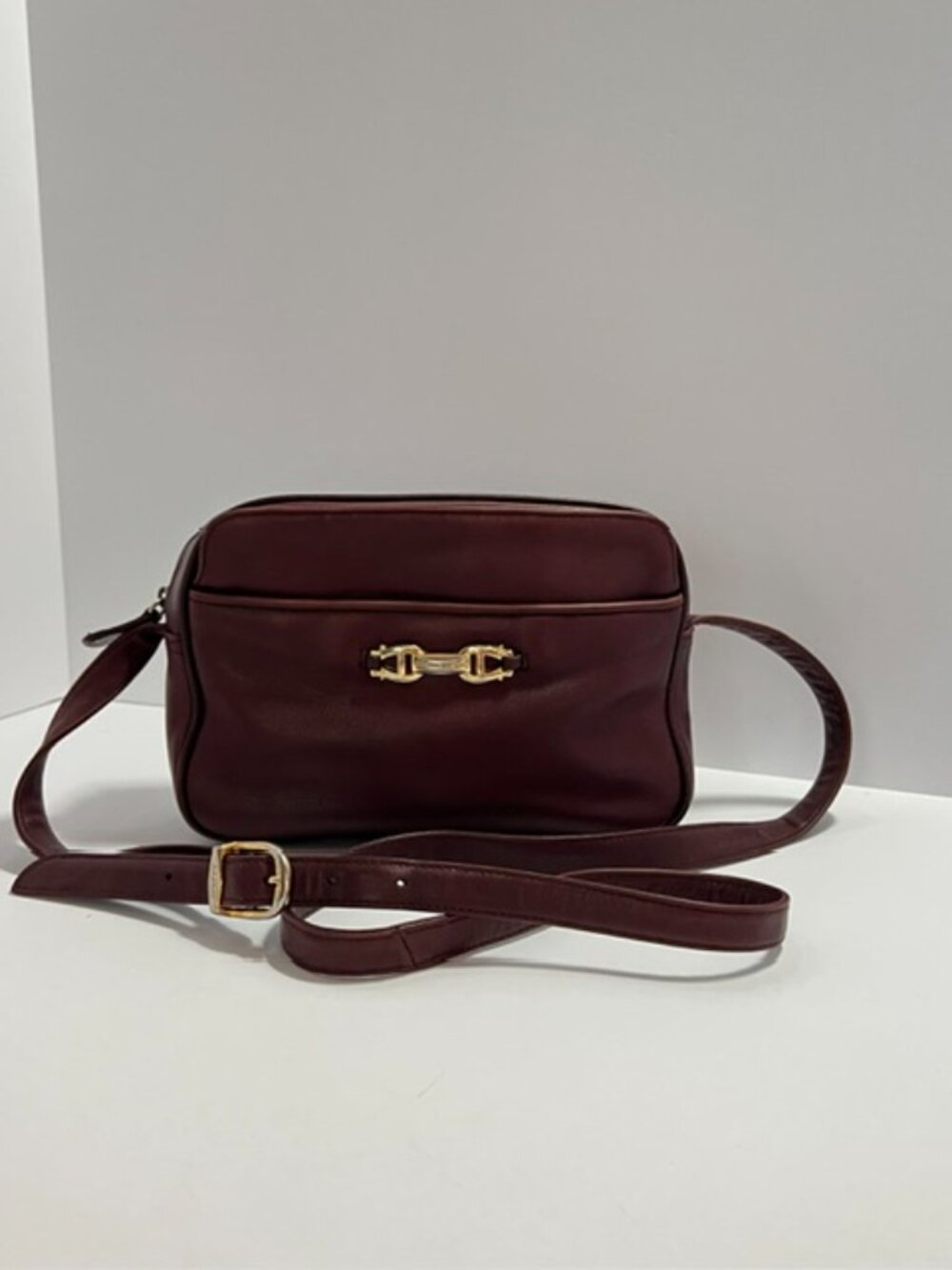 Etienne Aigner Oxblood Leather Crossbody/Shoulder Bag Zip-Top Gold Hardware, VTG